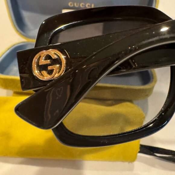 Authentic Gucci sunglasses - Picture 12 of 13